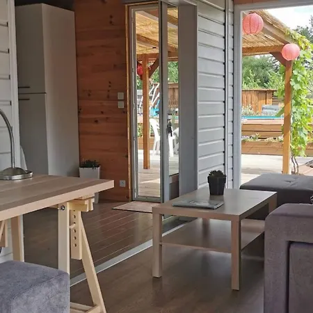 Maison & Piscine Prives,plages Ocean Et A 10 Kms Holiday home